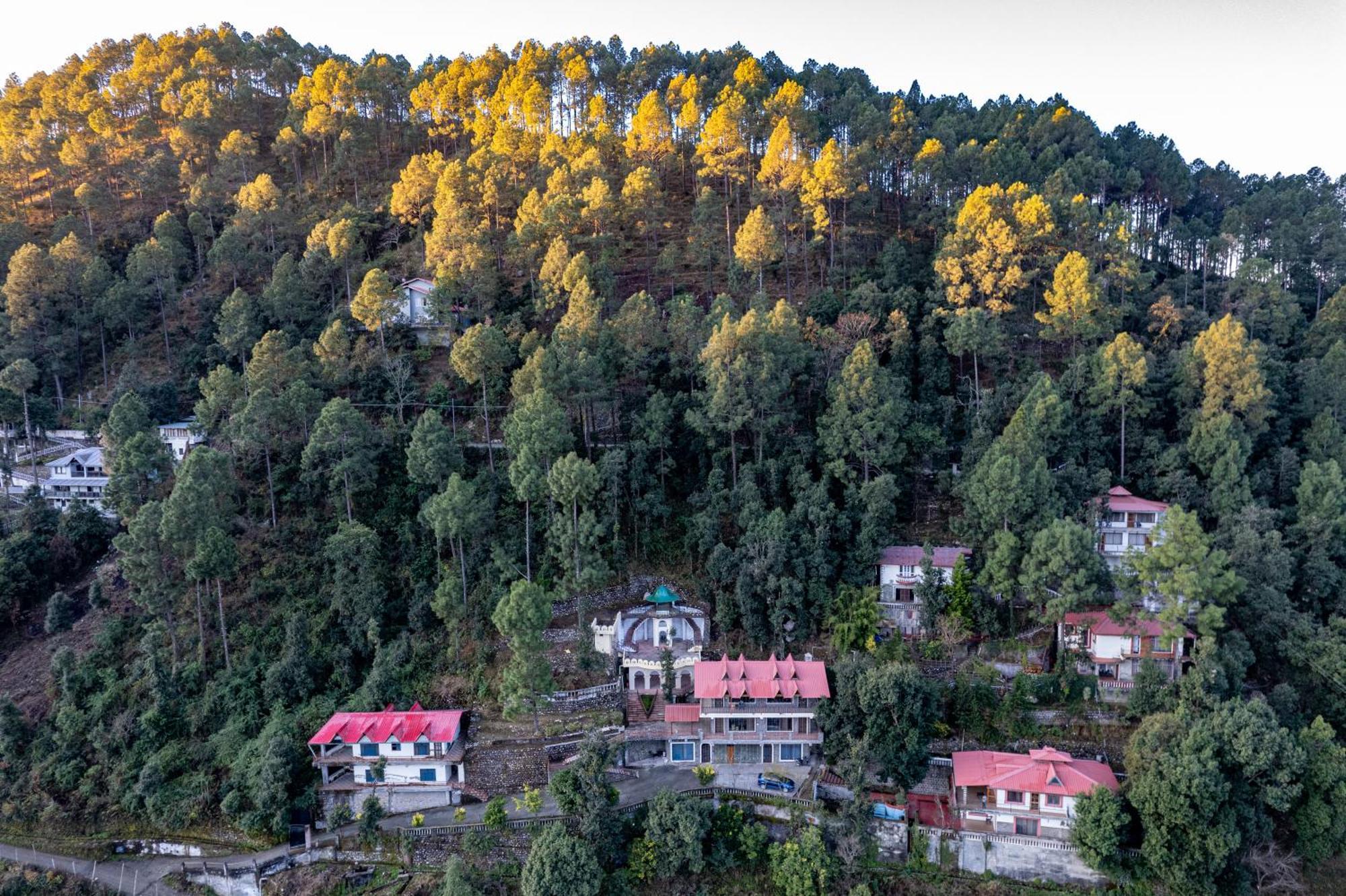 The Canadian Woods Resort Nainital Dış mekan fotoğraf